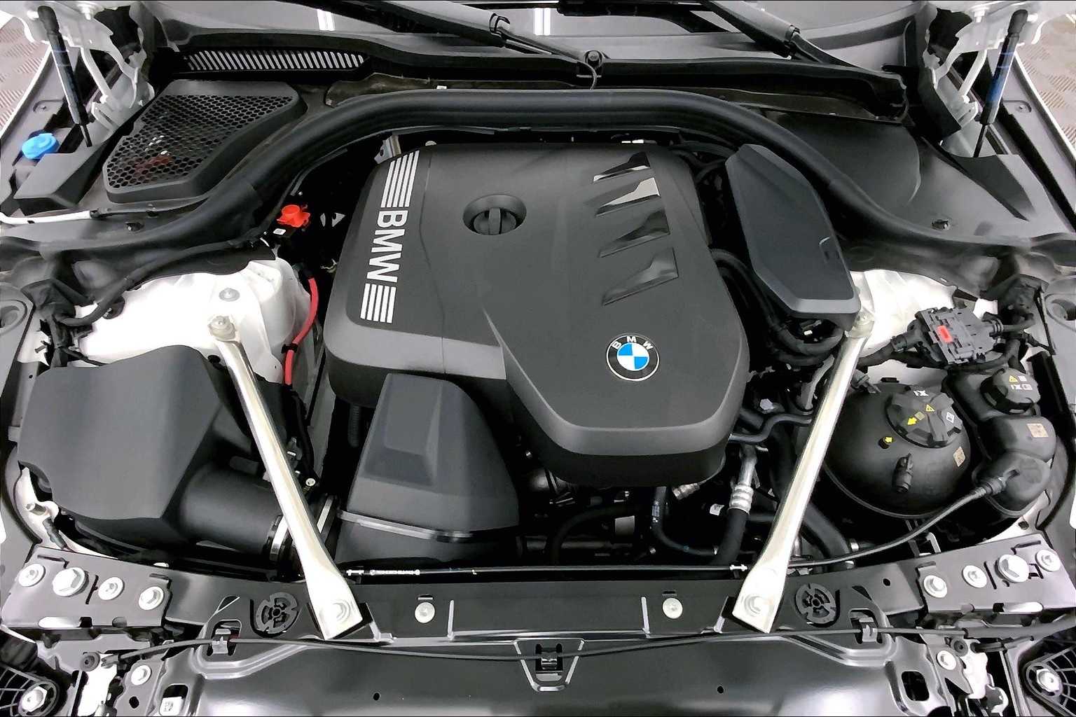 Thumbnail: 2025 BMW 5 Series - 9