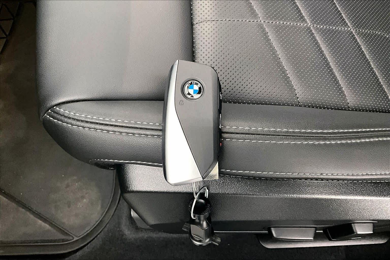 Thumbnail: 2025 BMW X1 - 19