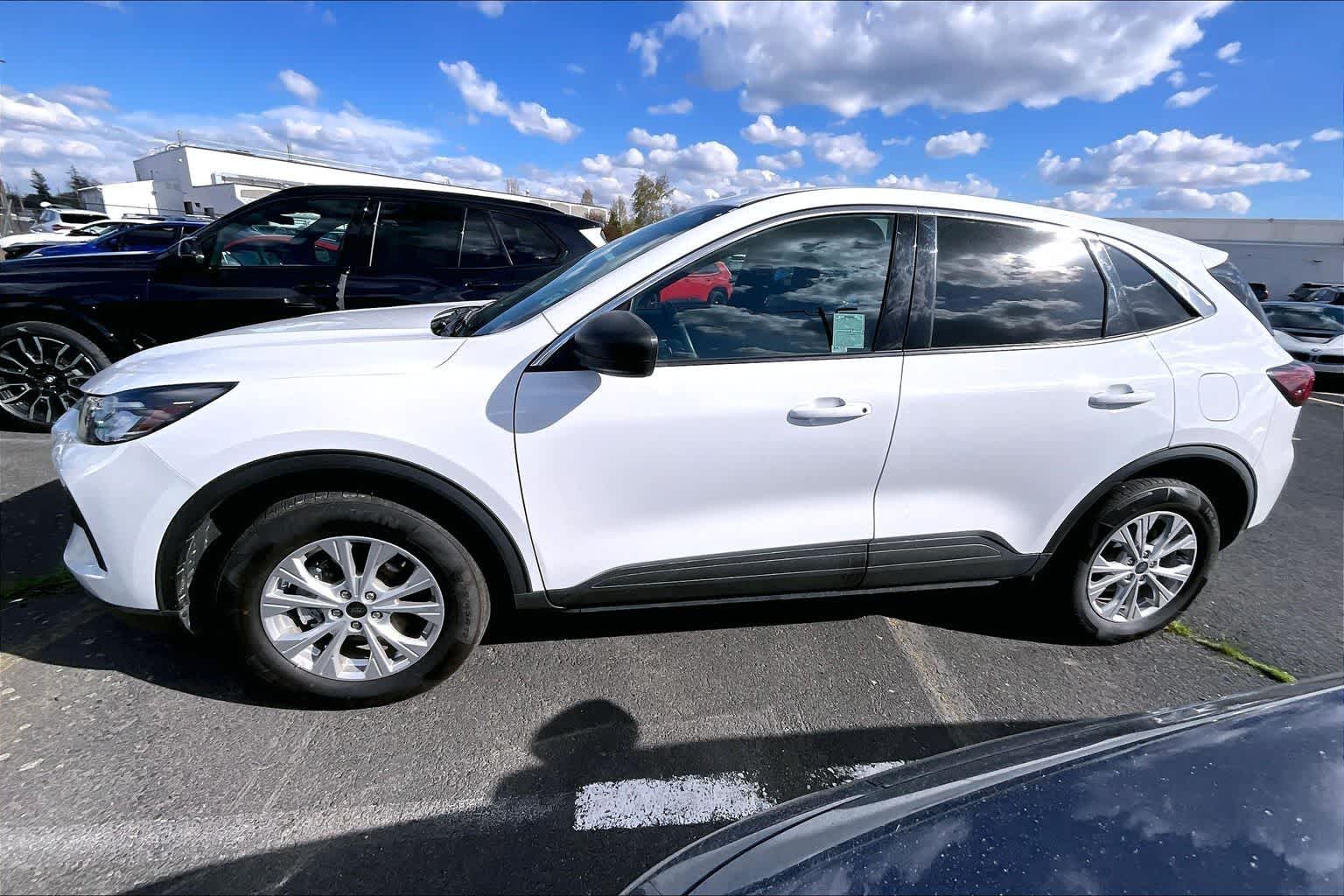 Thumbnail: 2024 Ford Escape - 3