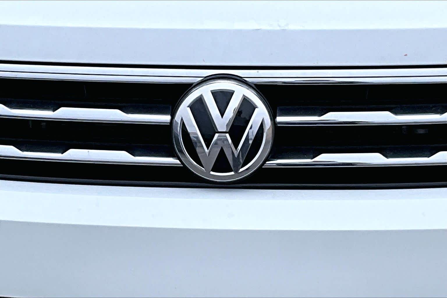 Thumbnail: 2020 Volkswagen Tiguan - 18