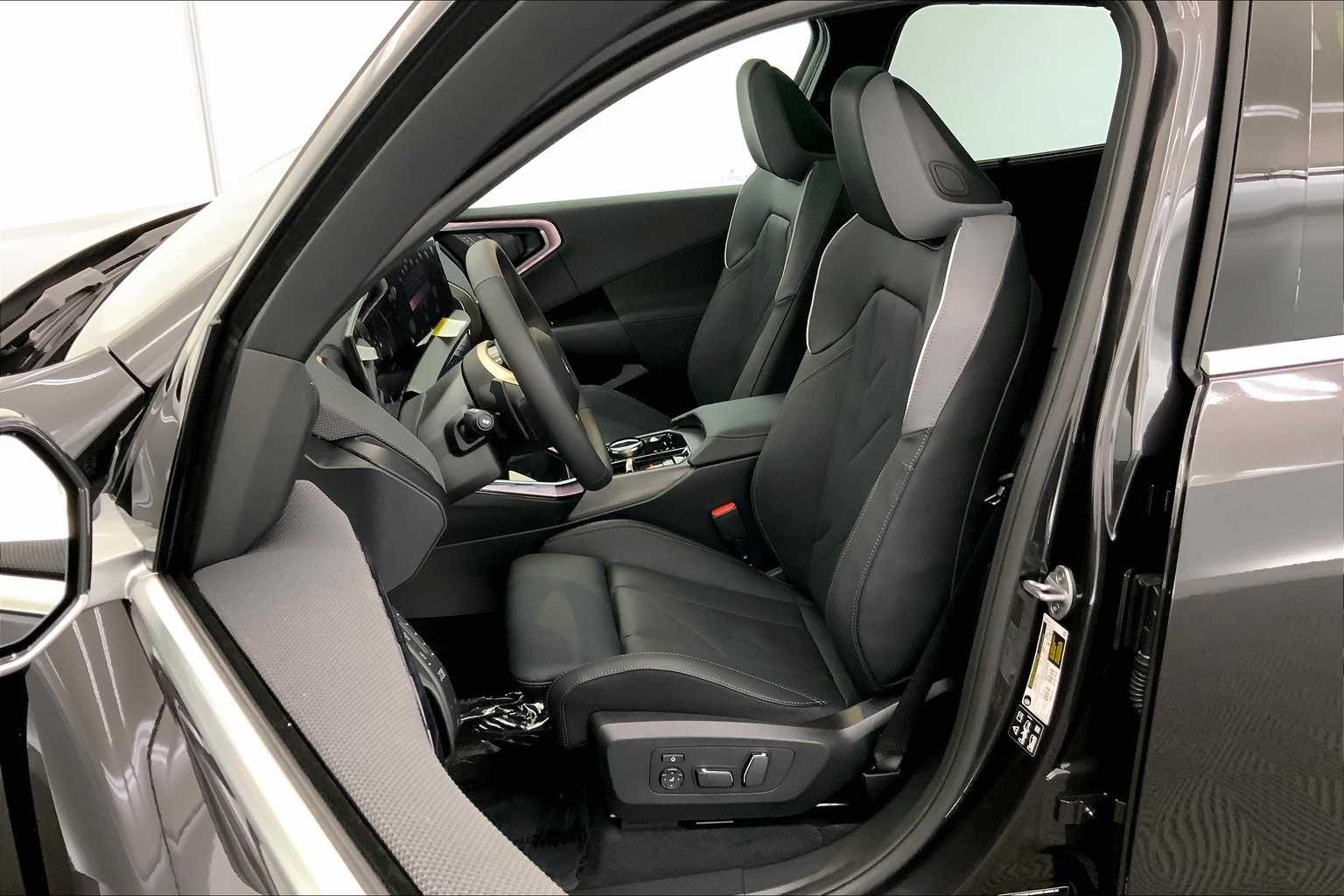 Thumbnail: 2025 BMW X3 - 11