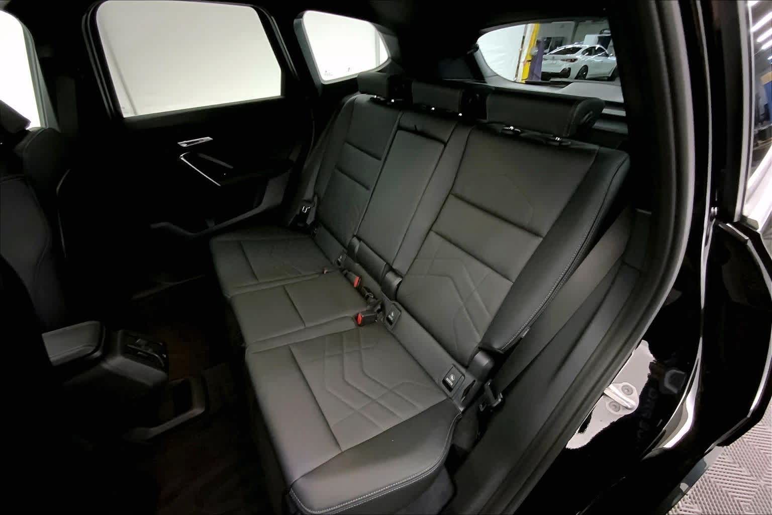 Thumbnail: 2026 BMW X1 - 13