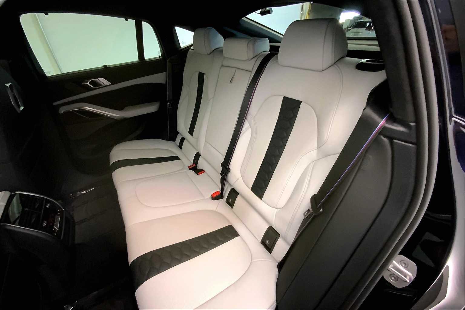 Thumbnail: 2026 BMW X6 - 13