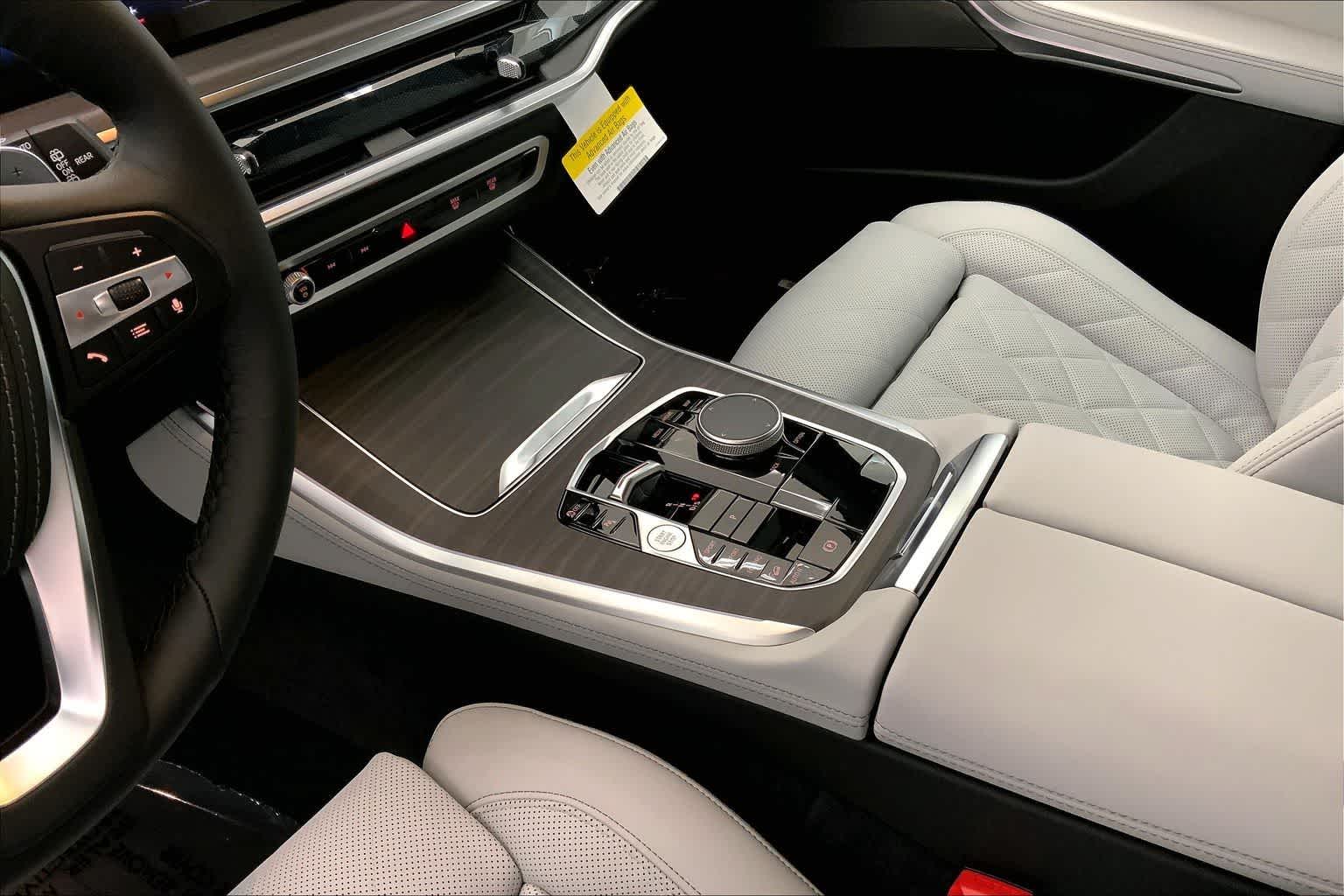 Thumbnail: 2026 BMW X5 - 17