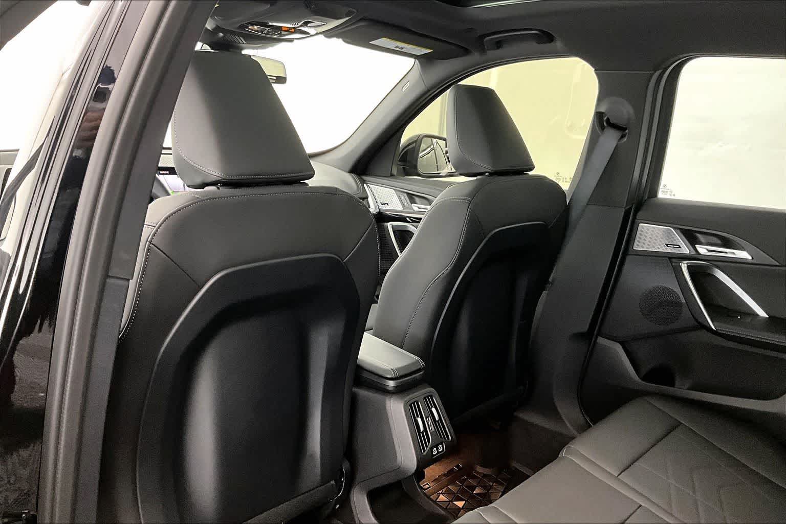 Thumbnail: 2025 BMW X1 - 12