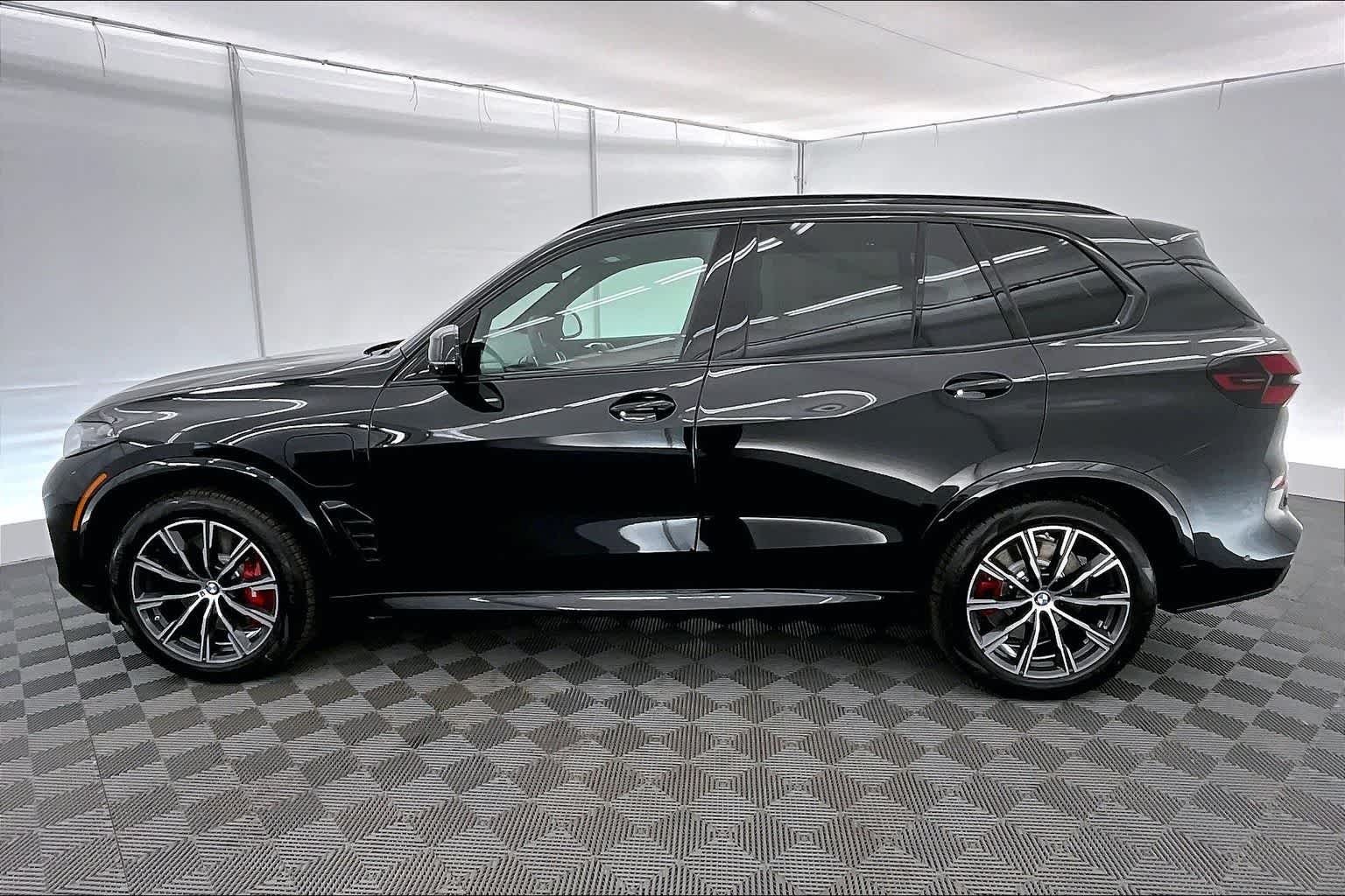 Thumbnail: 2026 BMW X5 - 3