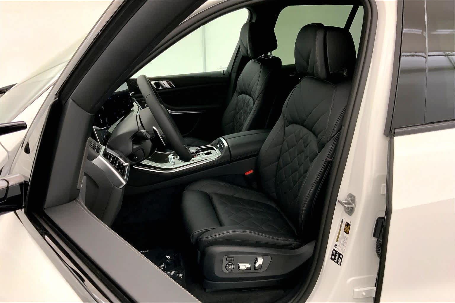 Thumbnail: 2026 BMW X5 - 11