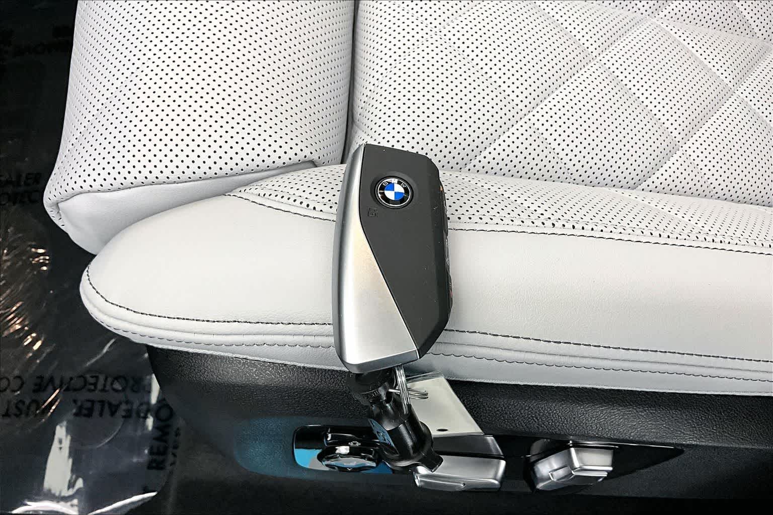 Thumbnail: 2026 BMW X5 - 20