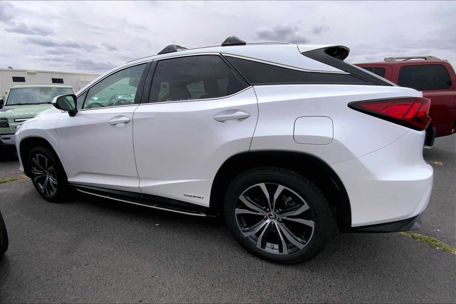 Thumbnail: 2018 Lexus RX - 3