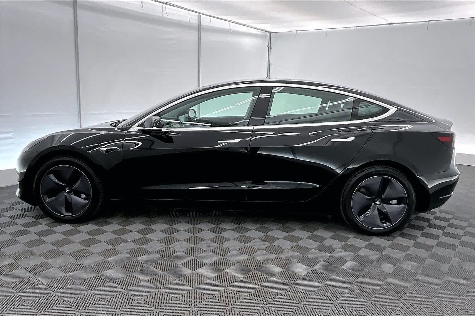 Thumbnail: 2019 Tesla Model 3 - 3