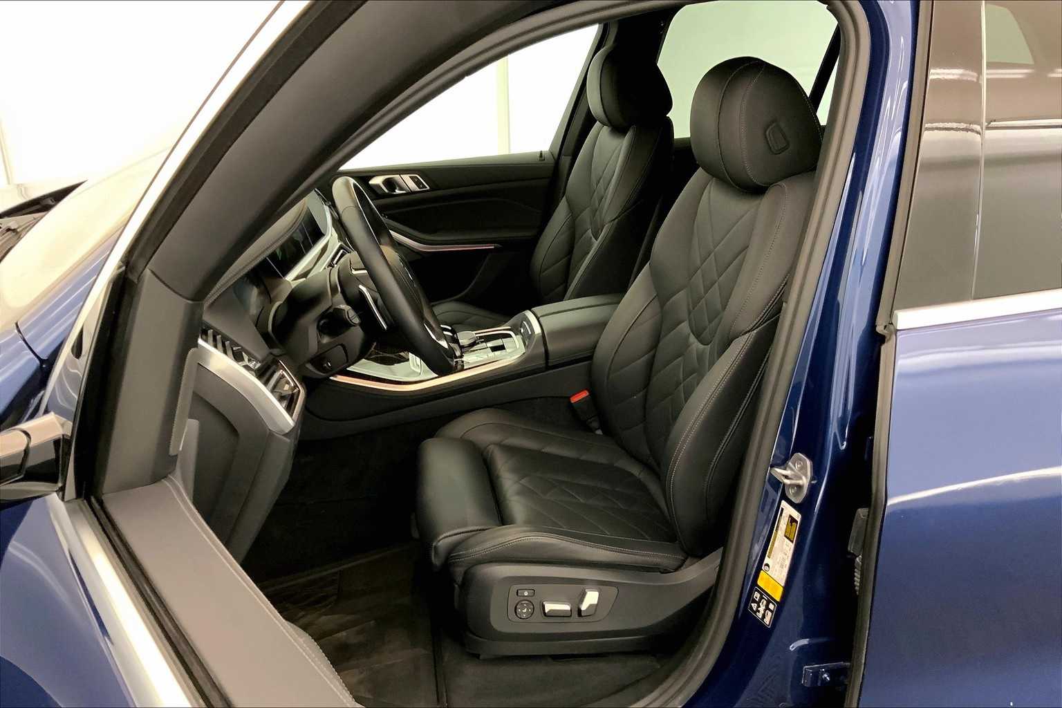 Thumbnail: 2023 BMW X5 - 11