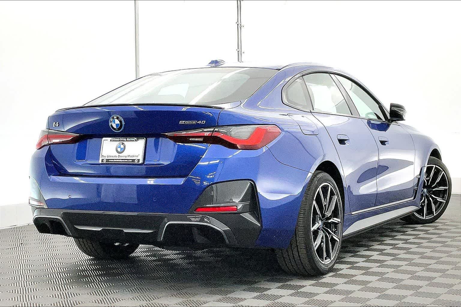 Thumbnail: 2023 BMW i4 - 22