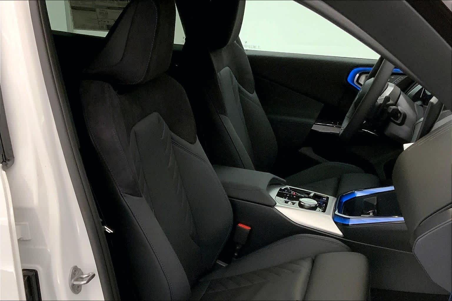 Thumbnail: 2026 BMW X3 - 14