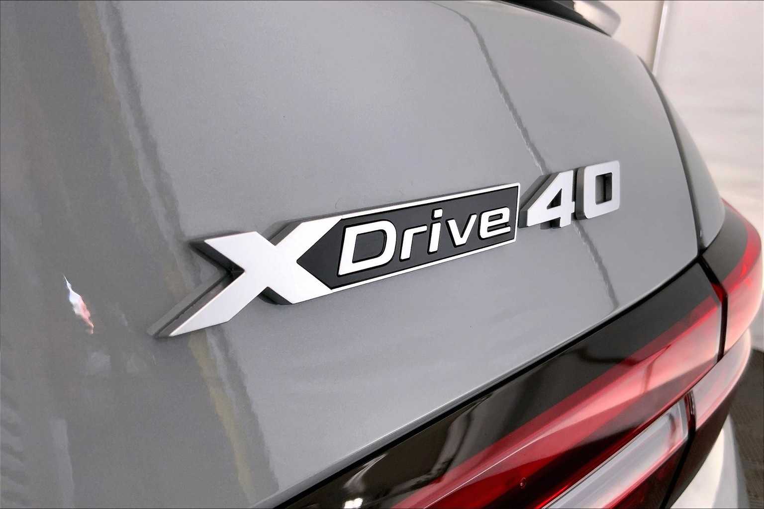 Thumbnail: 2026 BMW i5 - 7
