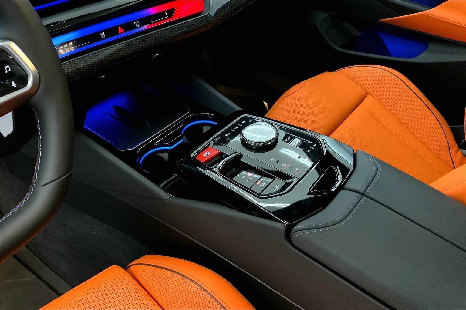 Thumbnail: 2025 BMW M5 - 16