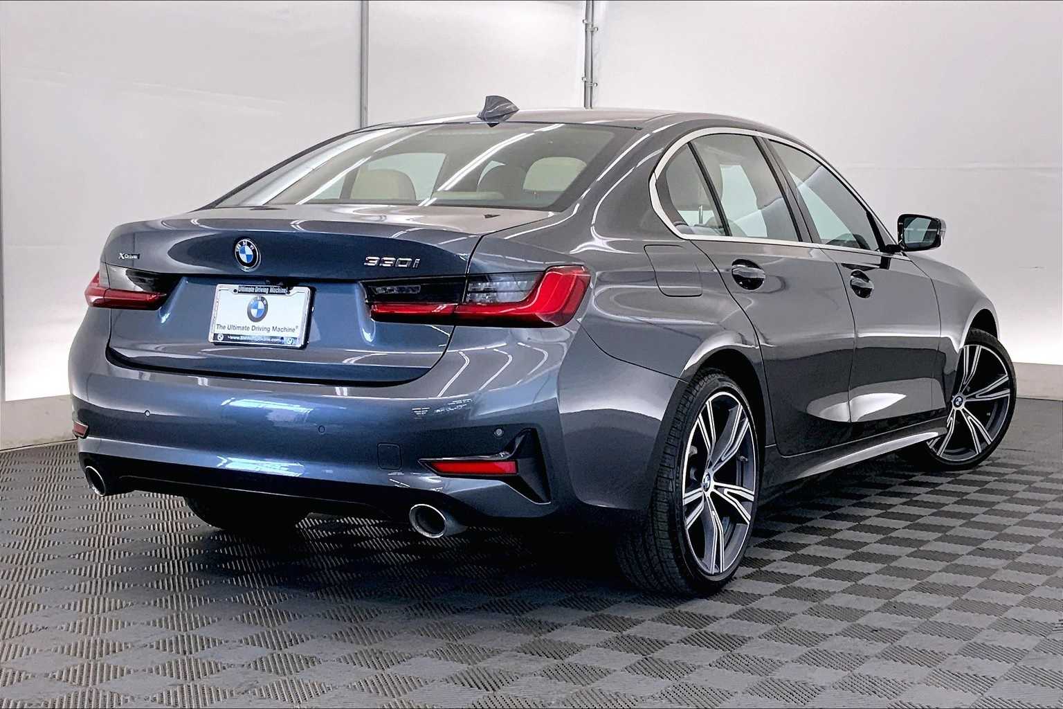 Thumbnail: 2021 BMW 3 Series - 22