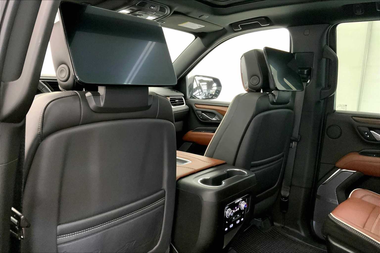 Thumbnail: 2023 GMC Yukon - 12