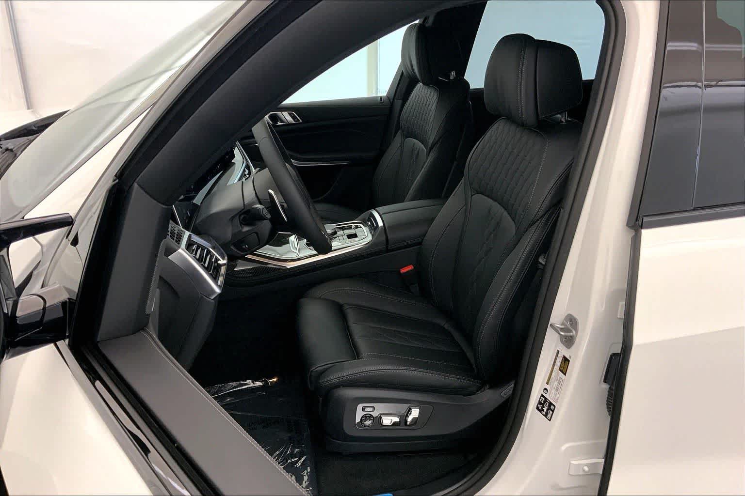 Thumbnail: 2026 BMW X7 - 11