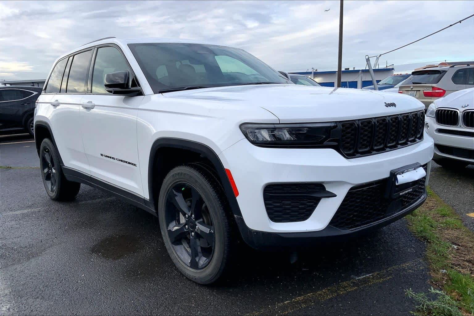 Thumbnail: 2023 Jeep Grand Cherokee - 11