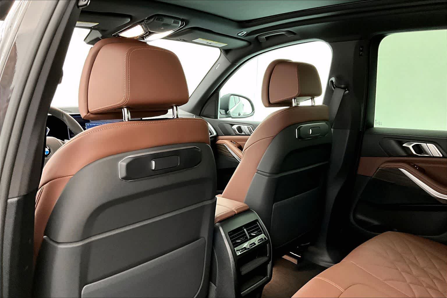 Thumbnail: 2026 BMW X5 - 12