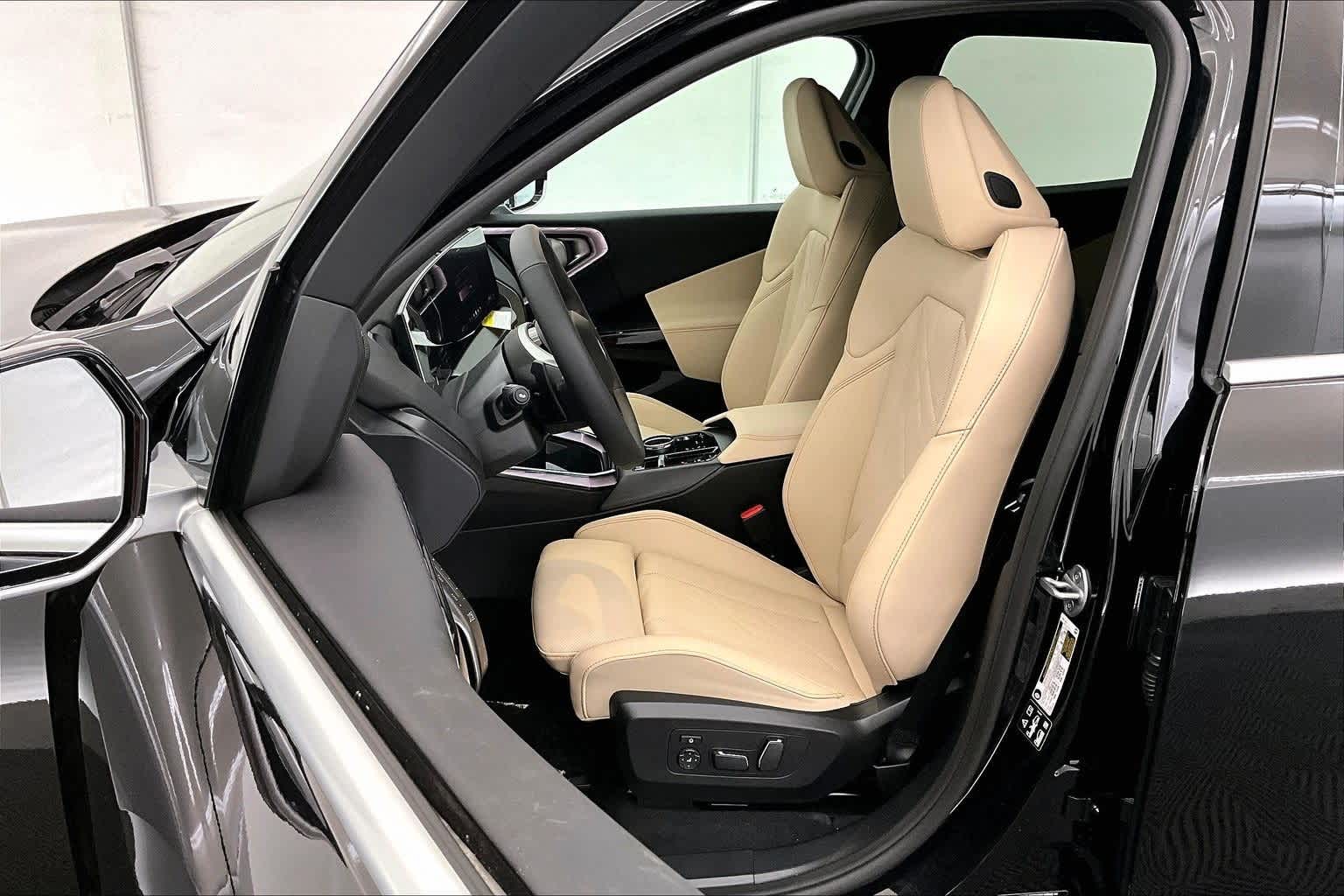 Thumbnail: 2026 BMW X3 - 11