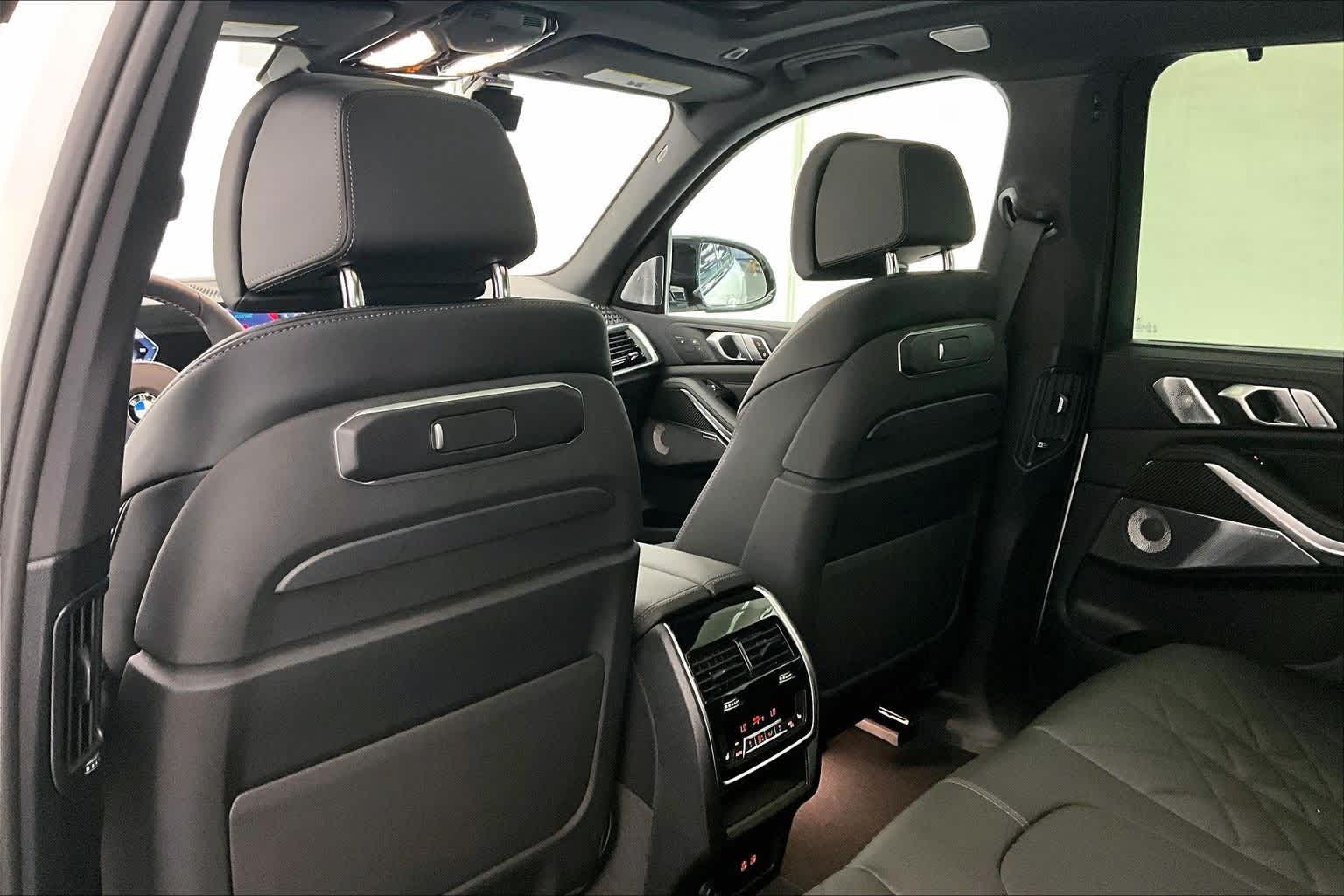 Thumbnail: 2026 BMW X5 - 12