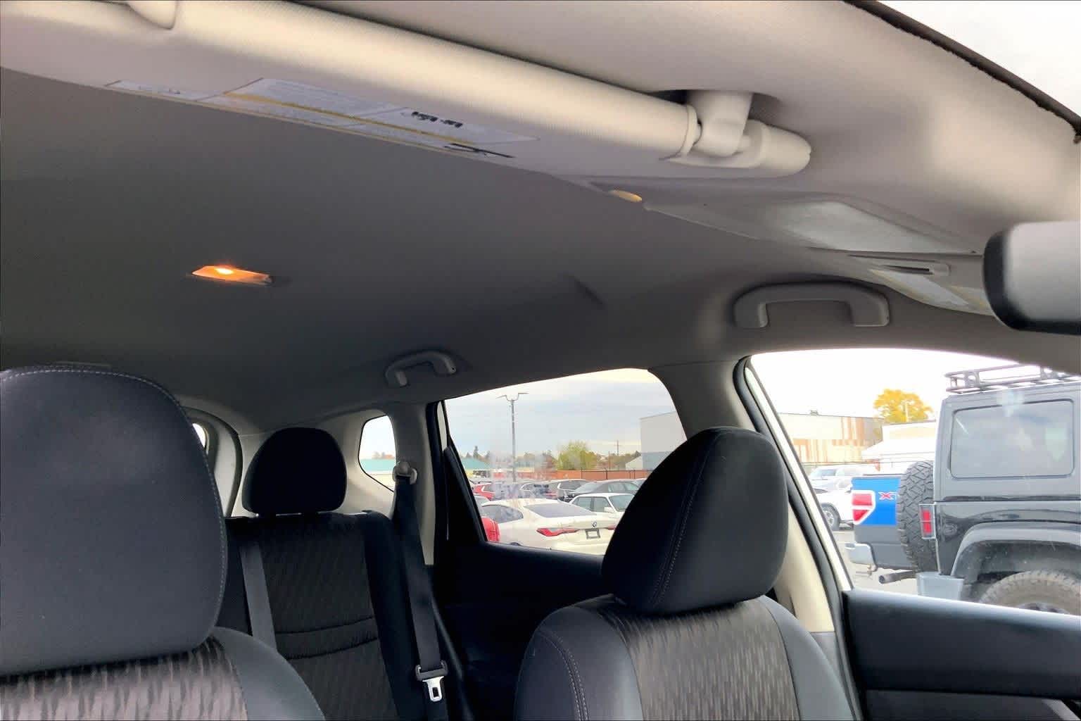 Thumbnail: 2017 Nissan Rogue - 20