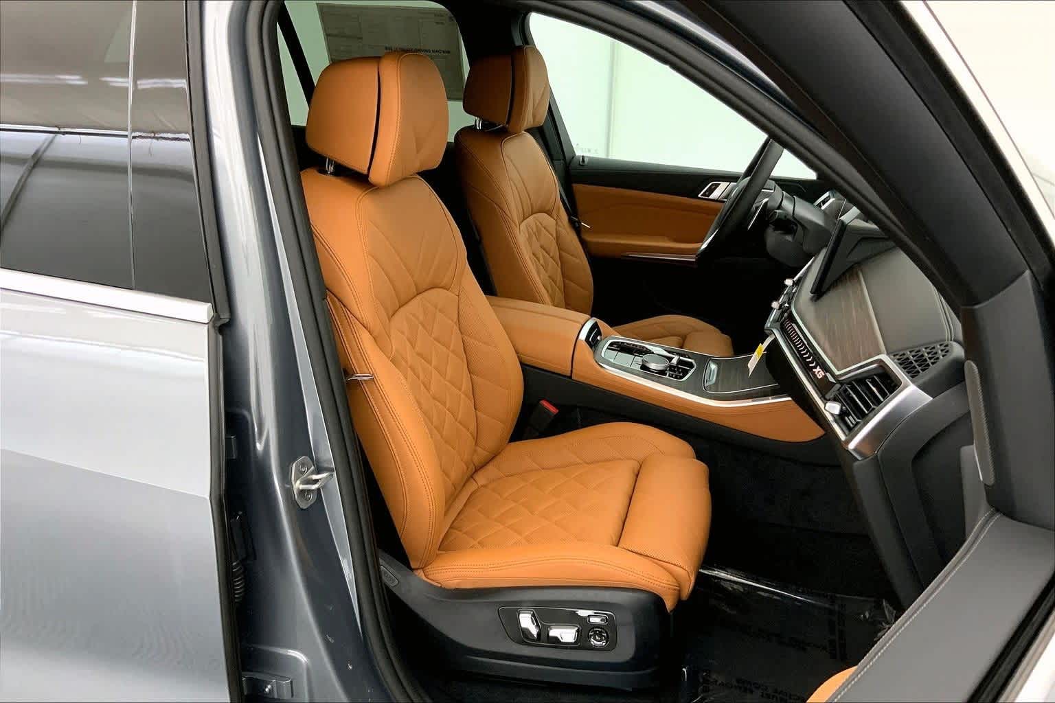 Thumbnail: 2026 BMW X5 - 14