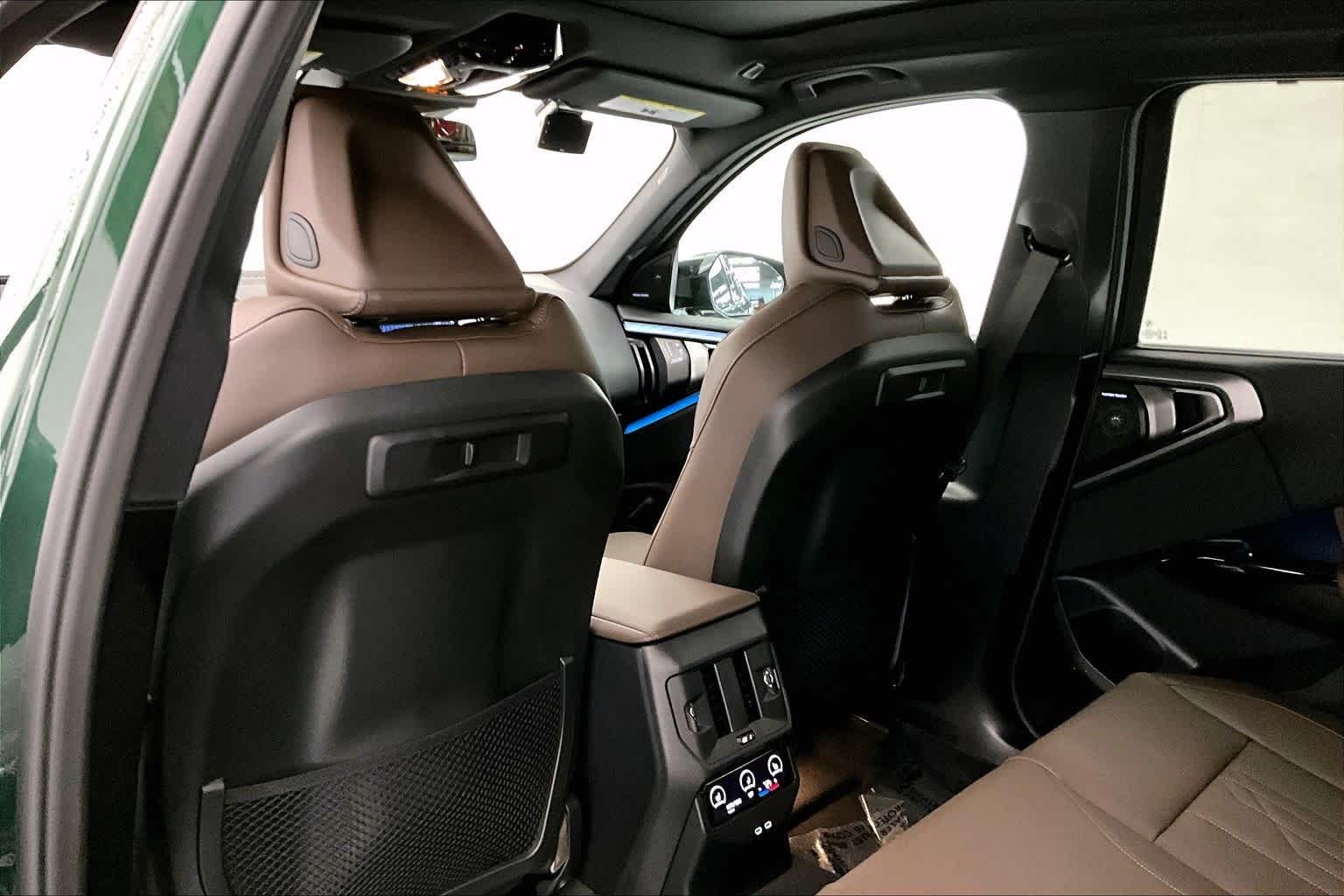 Thumbnail: 2026 BMW X3 - 12