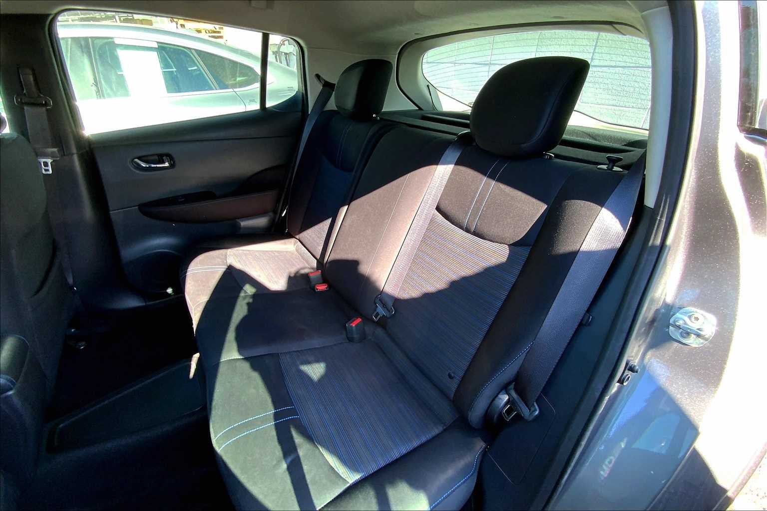 Thumbnail: 2019 Nissan Leaf - 13
