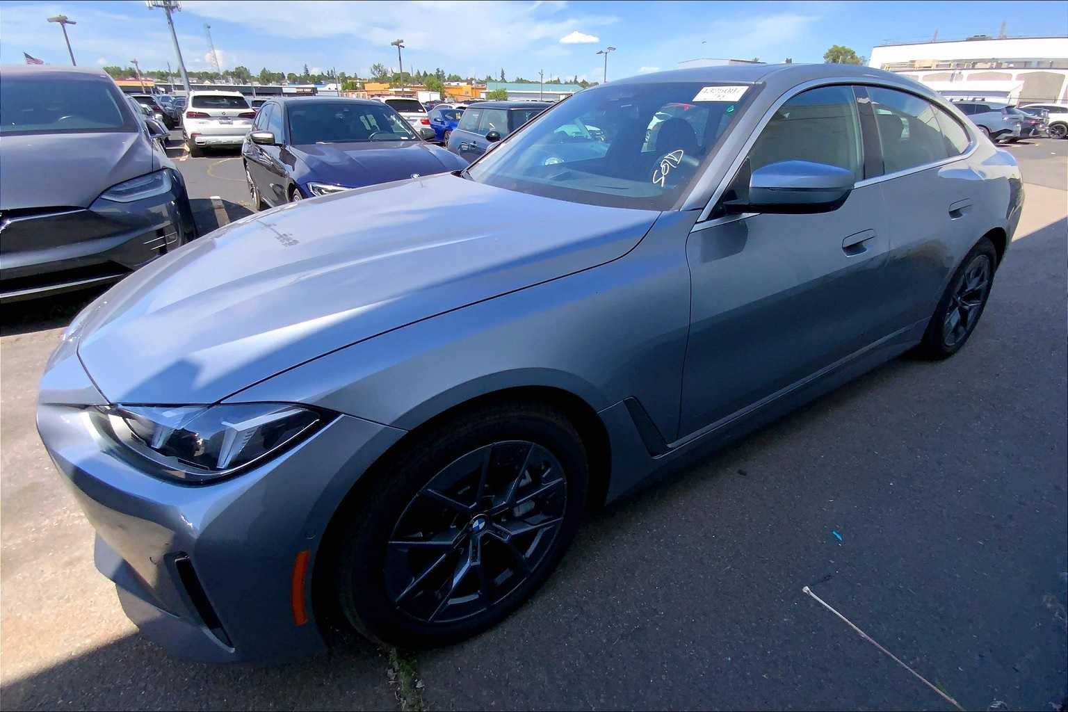 Thumbnail: 2025 BMW i4 - 3