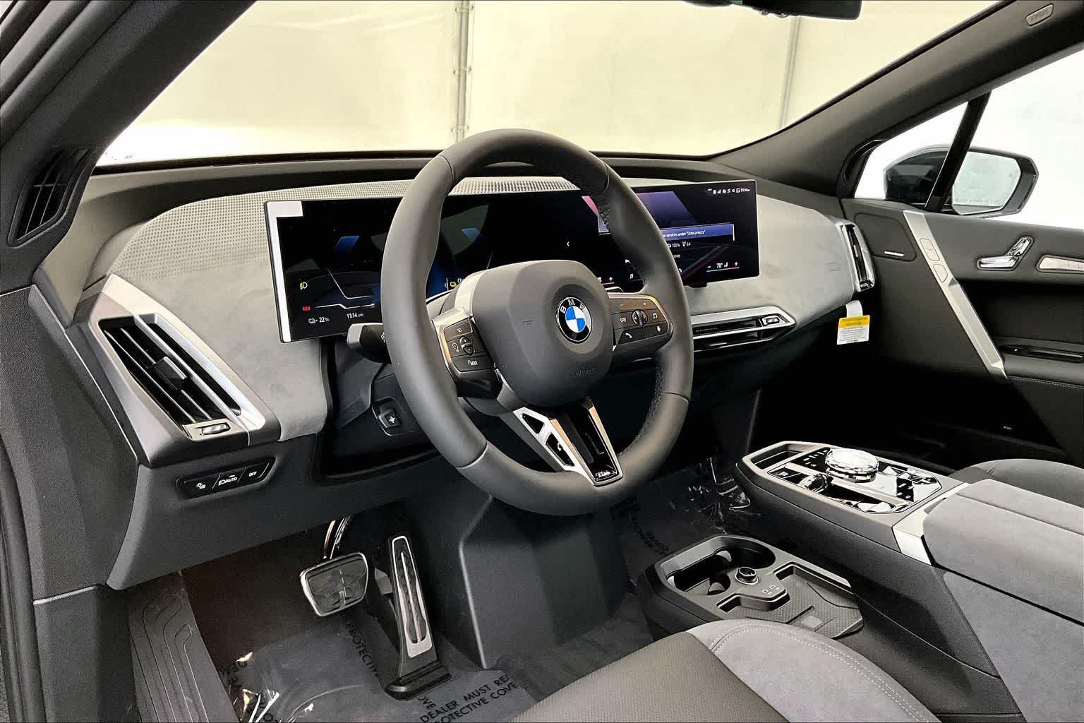 Thumbnail: 2026 BMW iX - 2