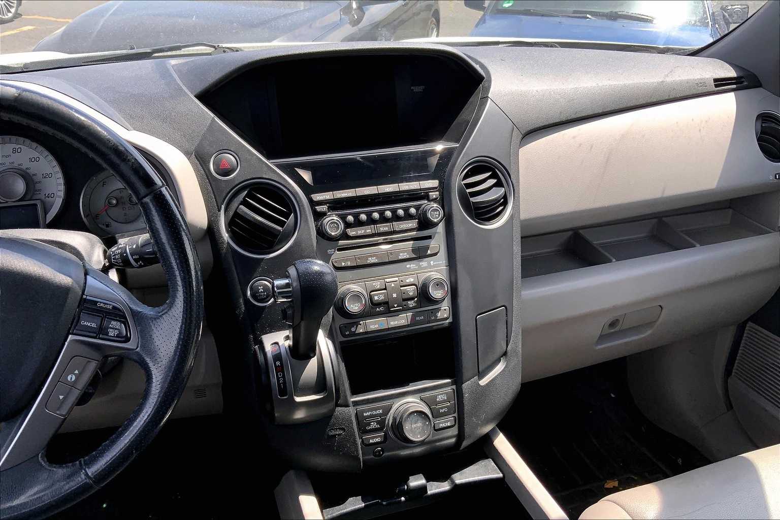 Thumbnail: 2013 Honda Pilot - 16