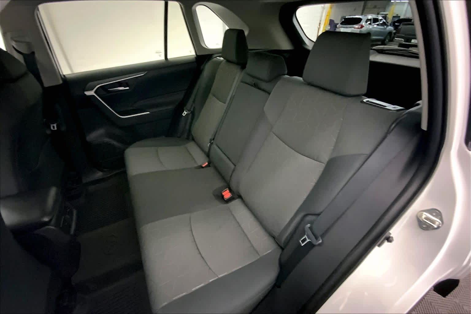 Thumbnail: 2021 Toyota RAV4 - 29