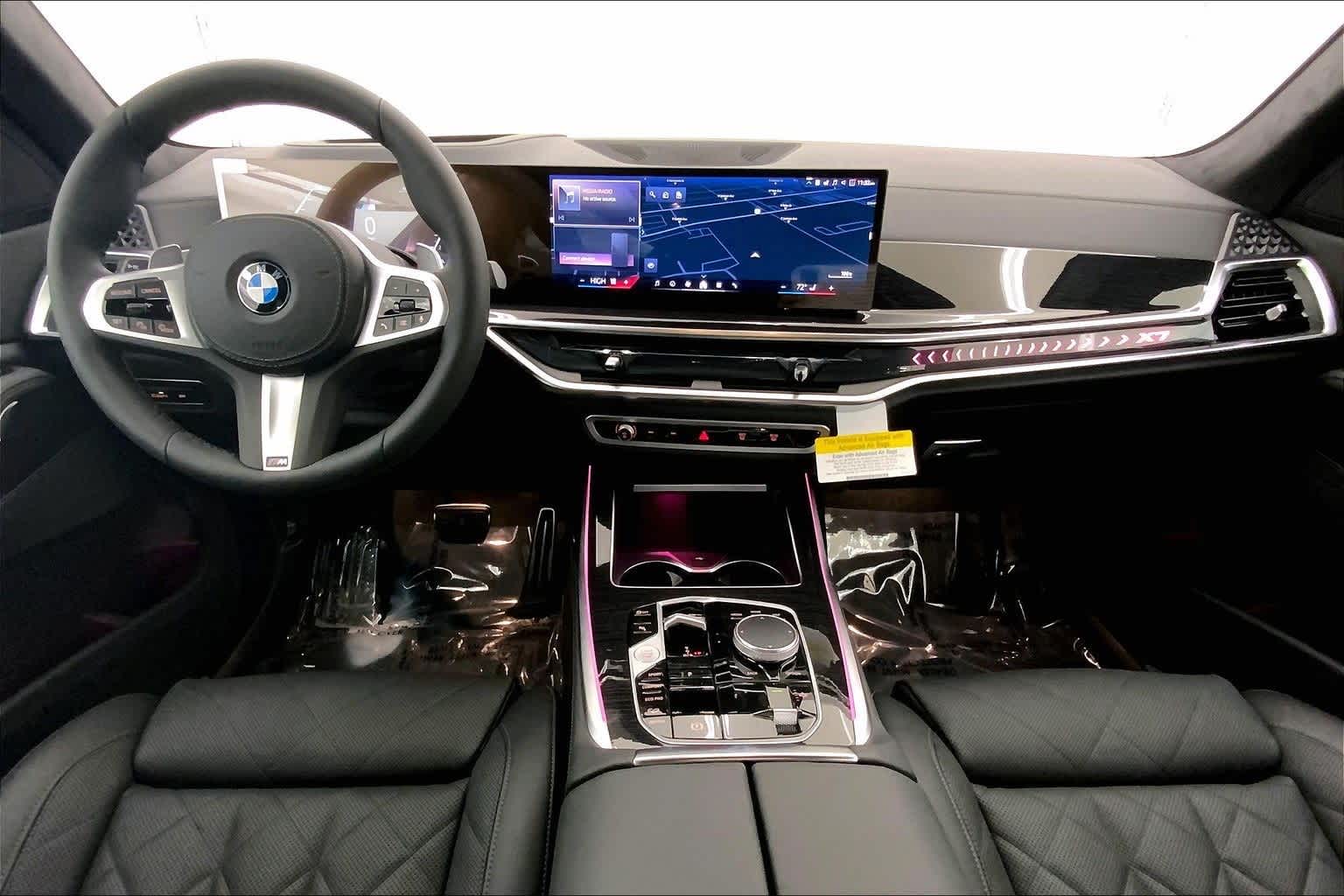 Thumbnail: 2026 BMW X7 - 10