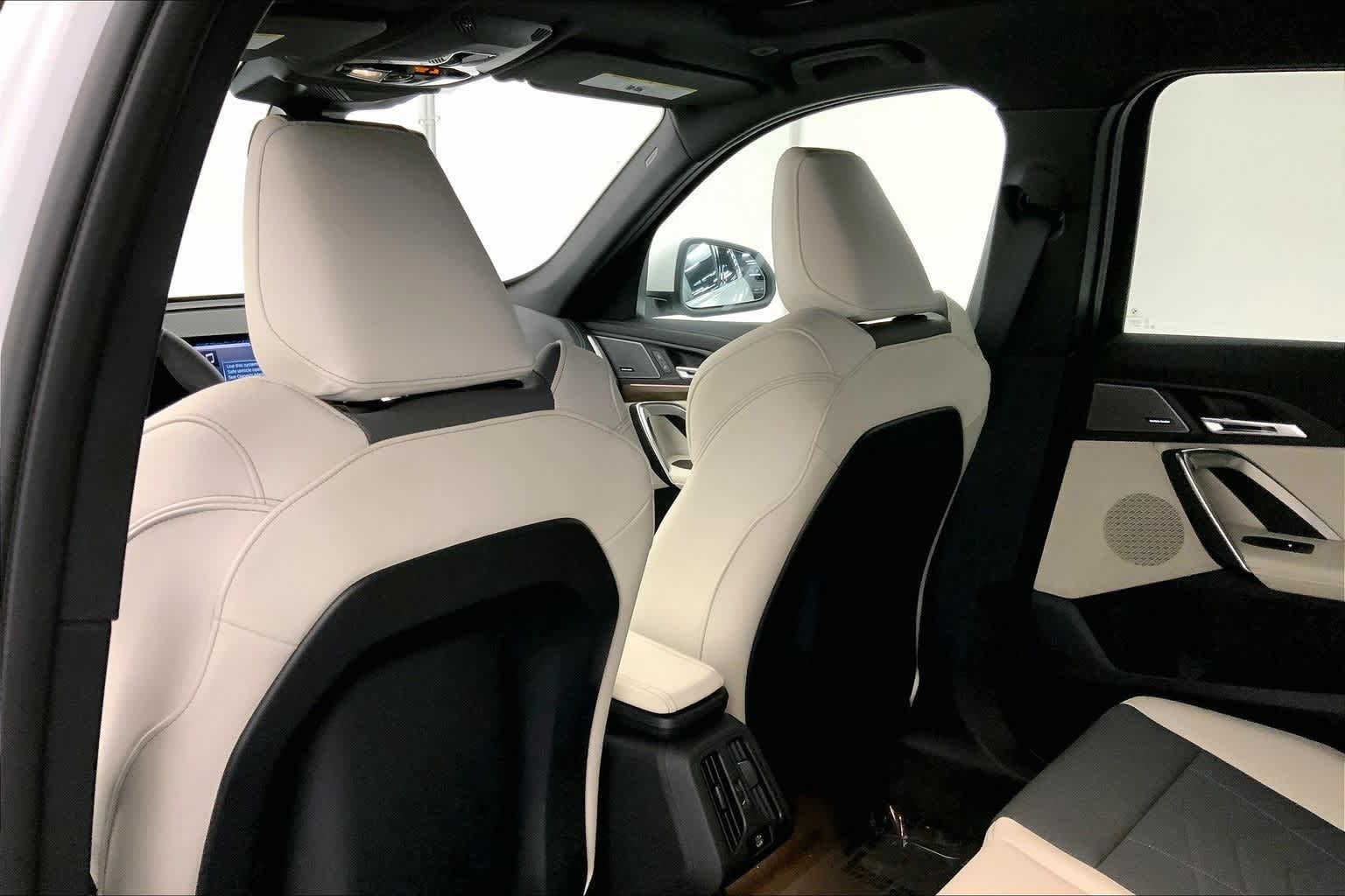 Thumbnail: 2026 BMW X1 - 12