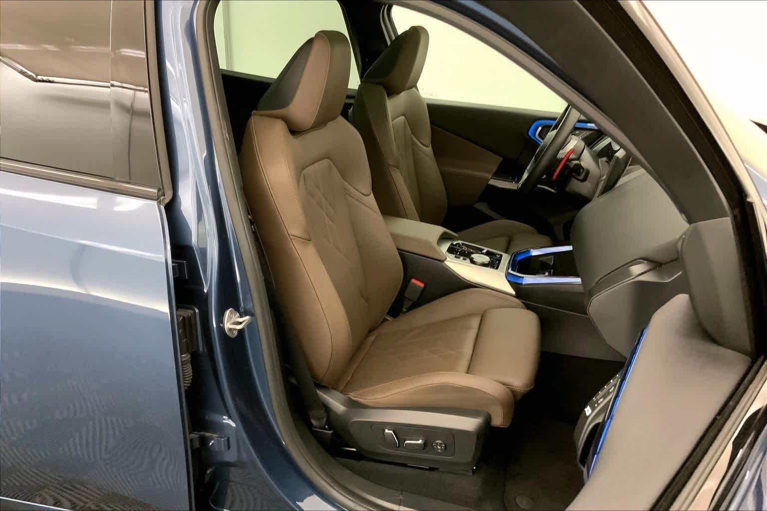 Thumbnail: 2025 BMW X3 - 13