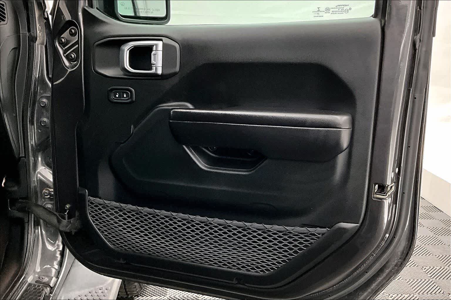 Thumbnail: 2020 Jeep Wrangler - 28