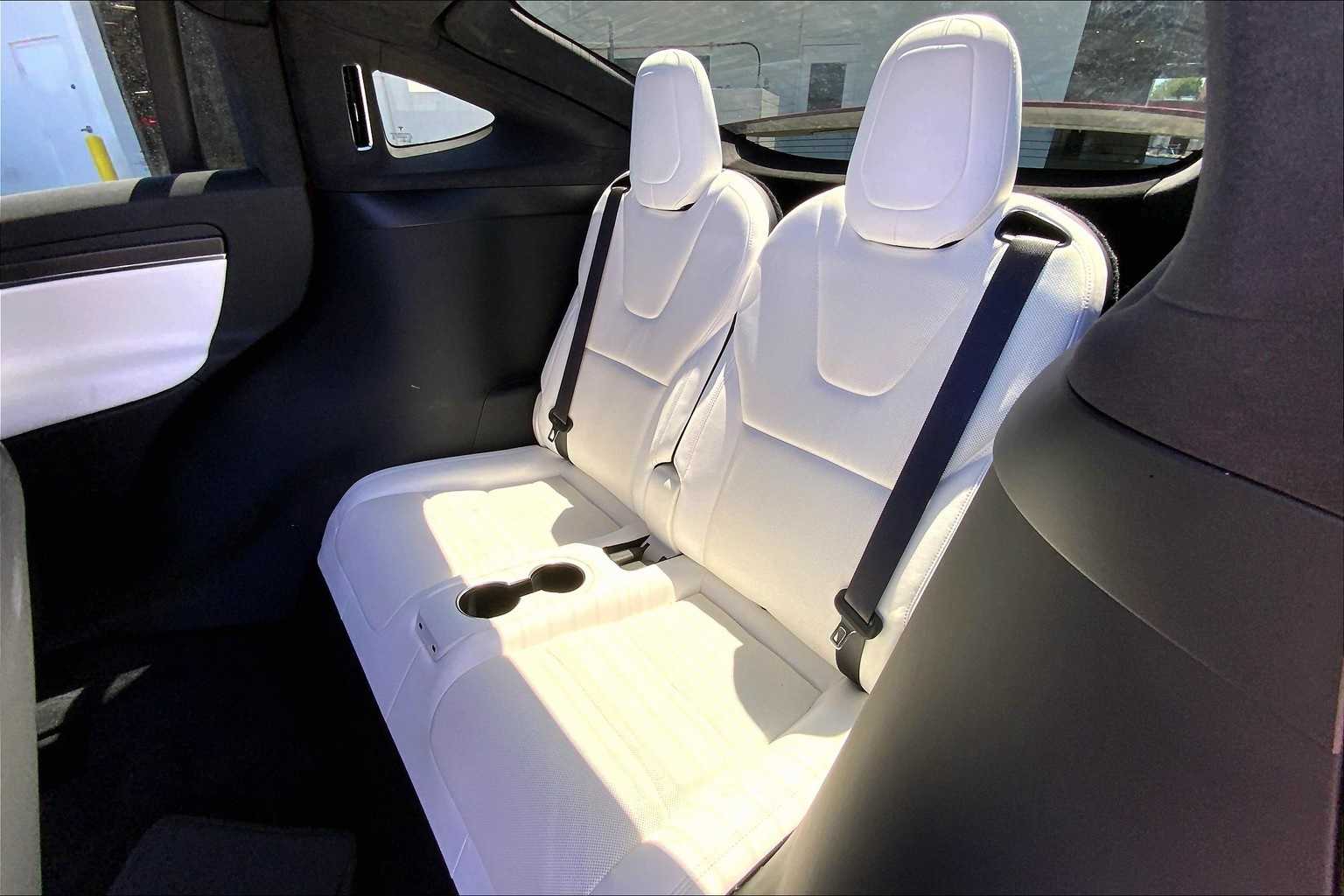 2022 Tesla Model X Plaid 13