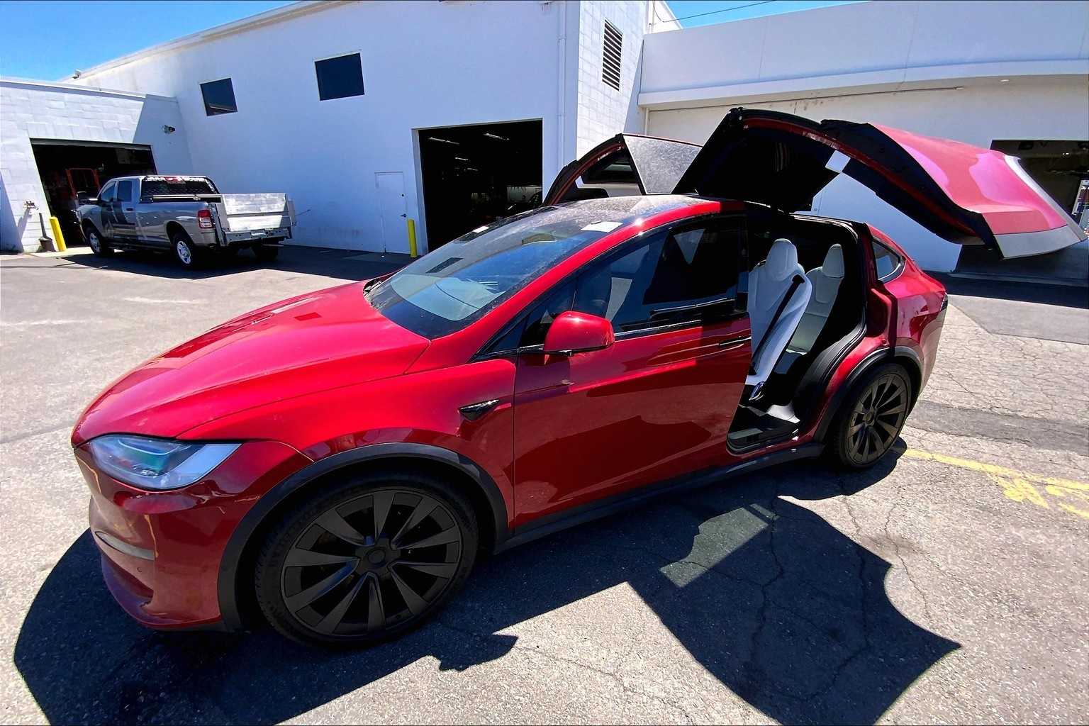 2022 Tesla Model X Plaid 9