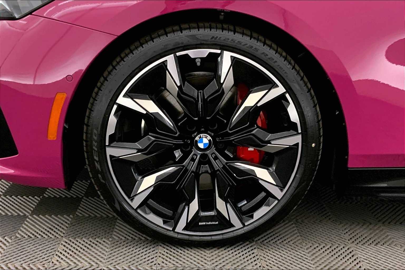 Thumbnail: 2026 BMW i5 - 8
