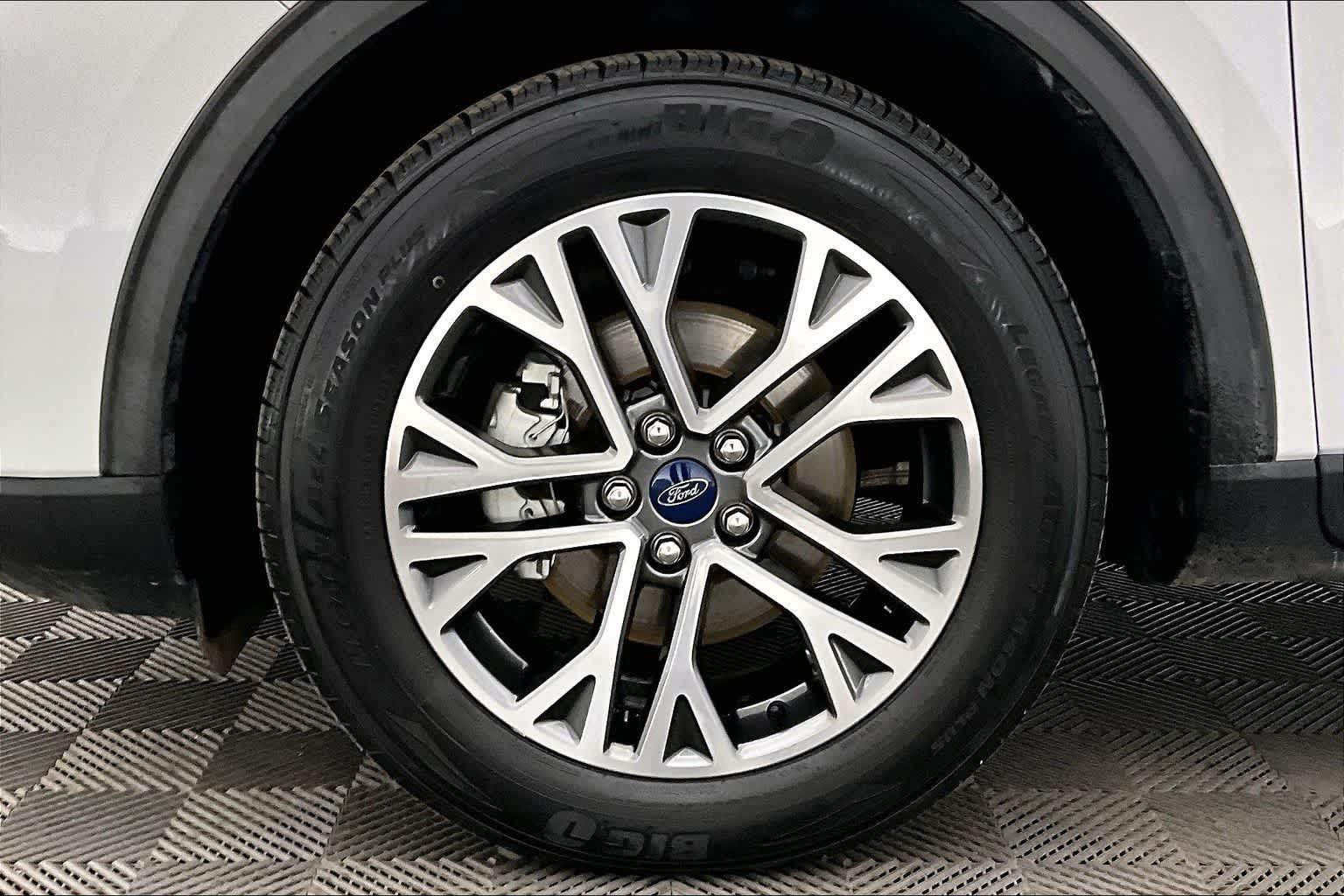 Thumbnail: 2020 Ford Escape - 8
