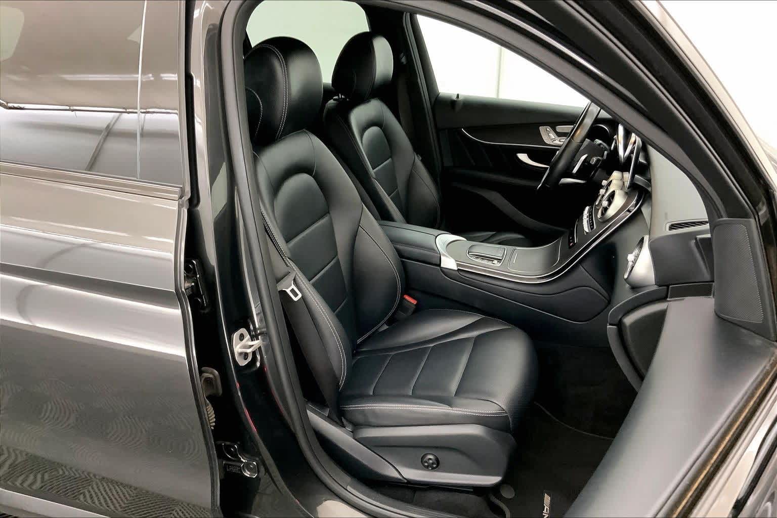 Thumbnail: 2022 Mercedes-Benz GLC - 13