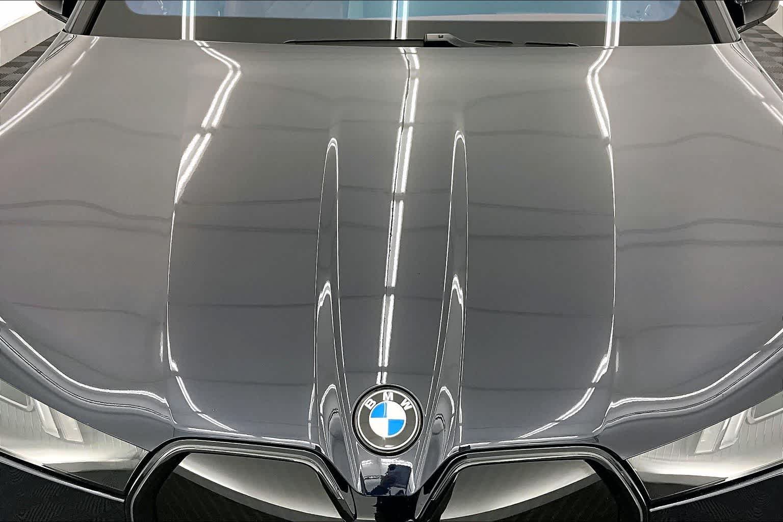 Thumbnail: 2026 BMW iX - 9