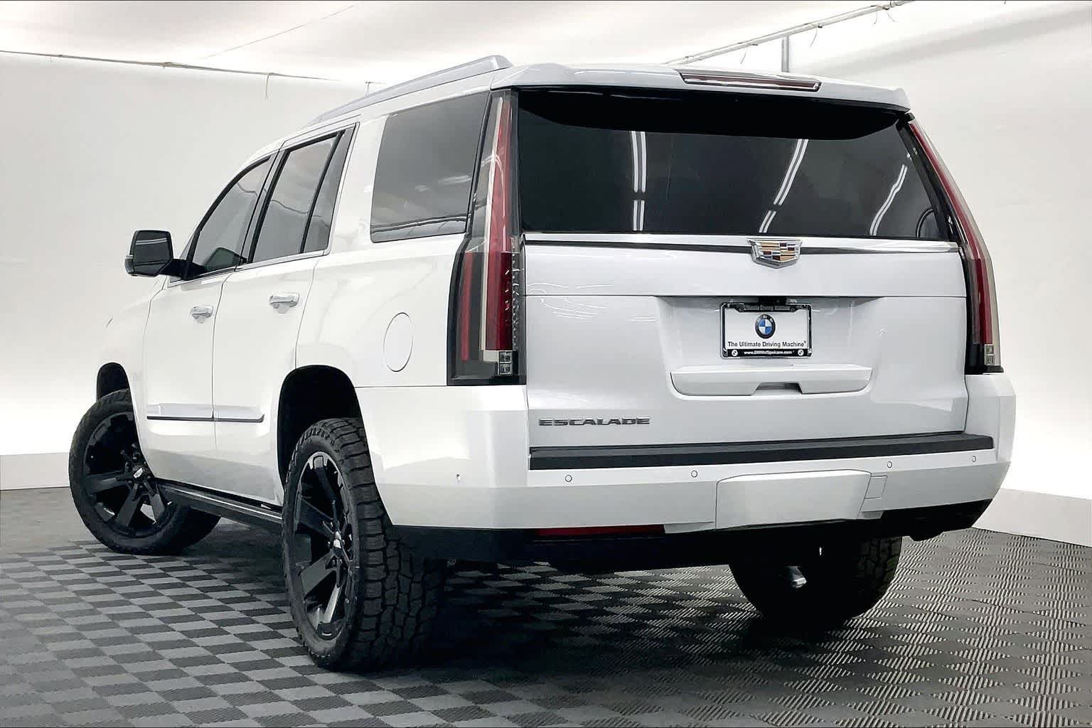 Thumbnail: 2020 Cadillac Escalade - 4