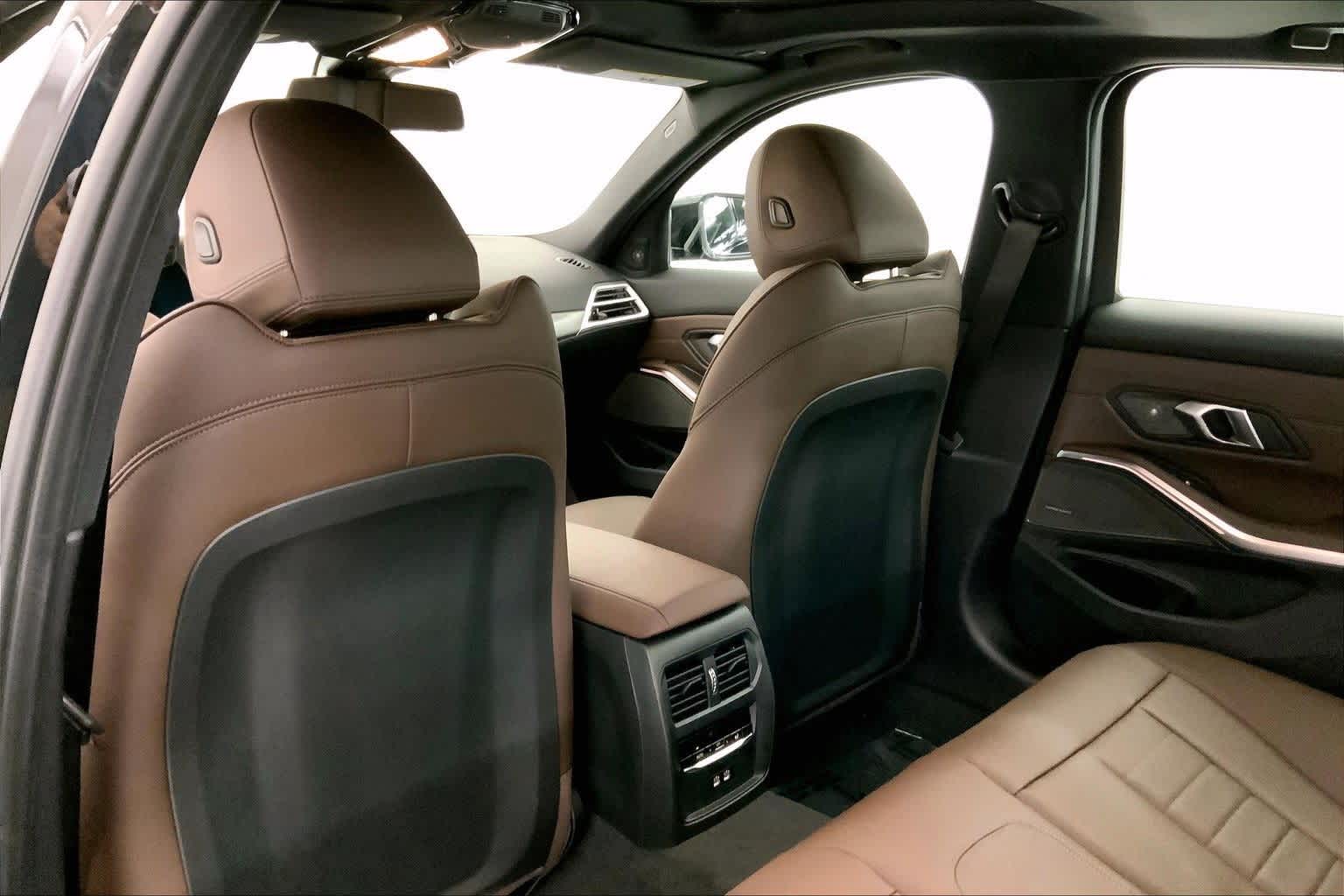 Thumbnail: 2026 BMW 3 Series - 12