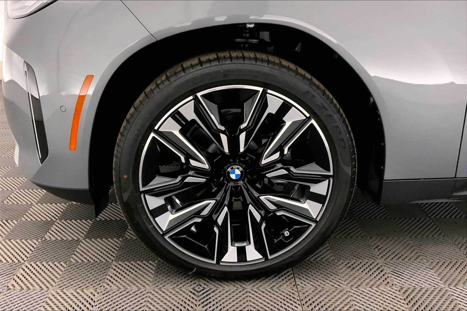 Thumbnail: 2025 BMW X3 - 8