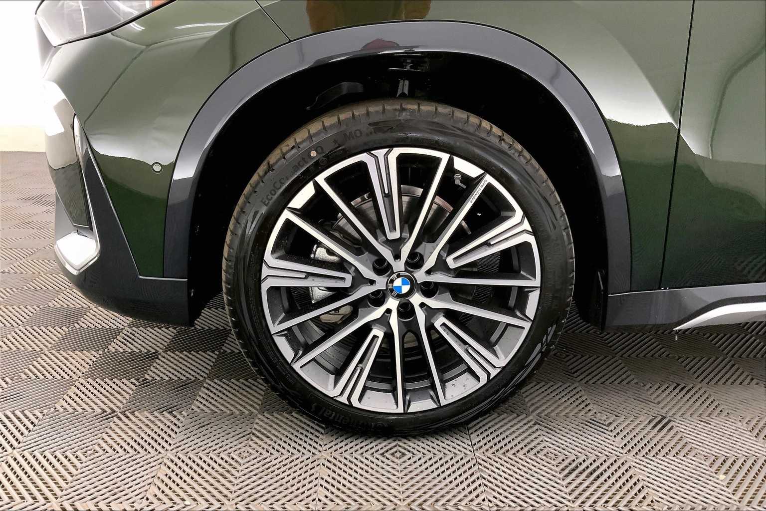 Thumbnail: 2025 BMW X1 - 8