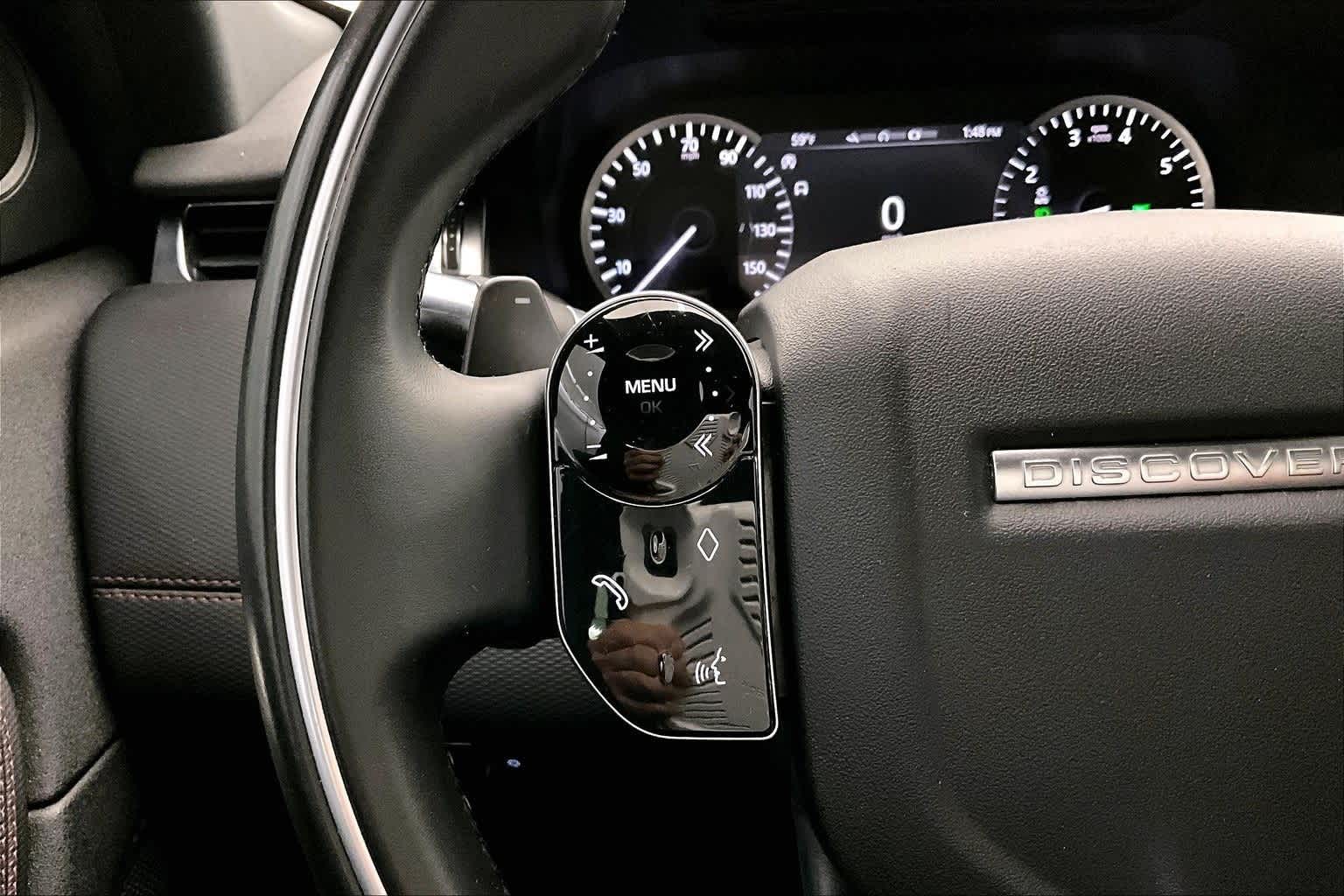 Thumbnail: 2020 Land Rover Discovery Sport - 24