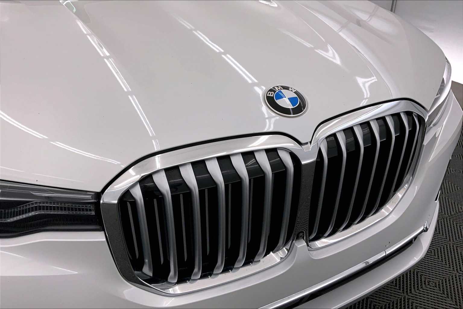 Thumbnail: 2021 BMW X7 - 33